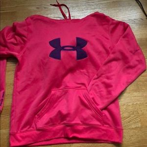 Under armour sweatshirt